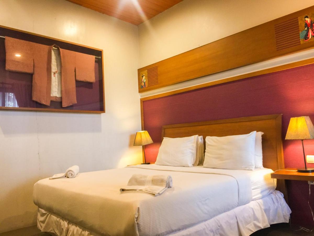 Rumah Stroberi Organic Farm & Family Lodge Lembang Εξωτερικό φωτογραφία