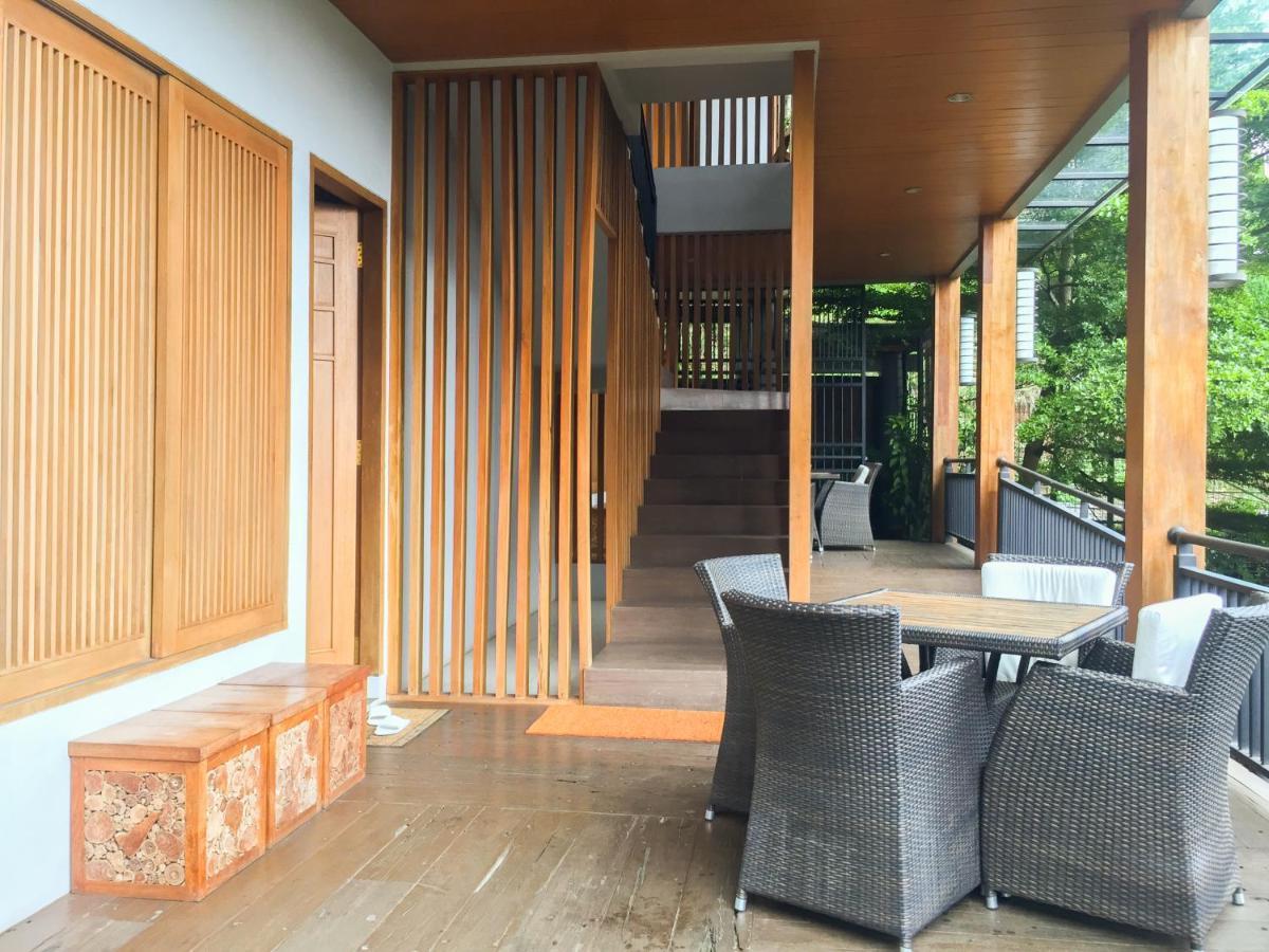 Rumah Stroberi Organic Farm & Family Lodge Lembang Εξωτερικό φωτογραφία