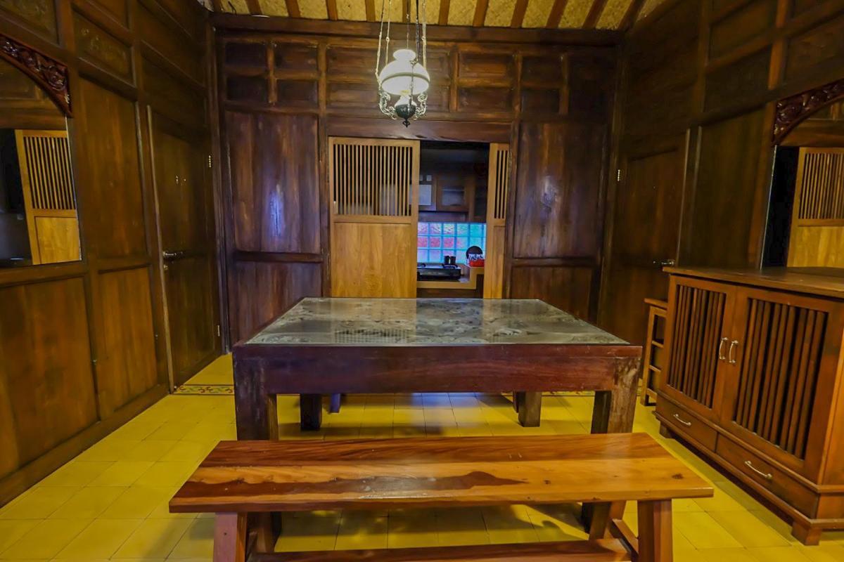 Rumah Stroberi Organic Farm & Family Lodge Lembang Εξωτερικό φωτογραφία